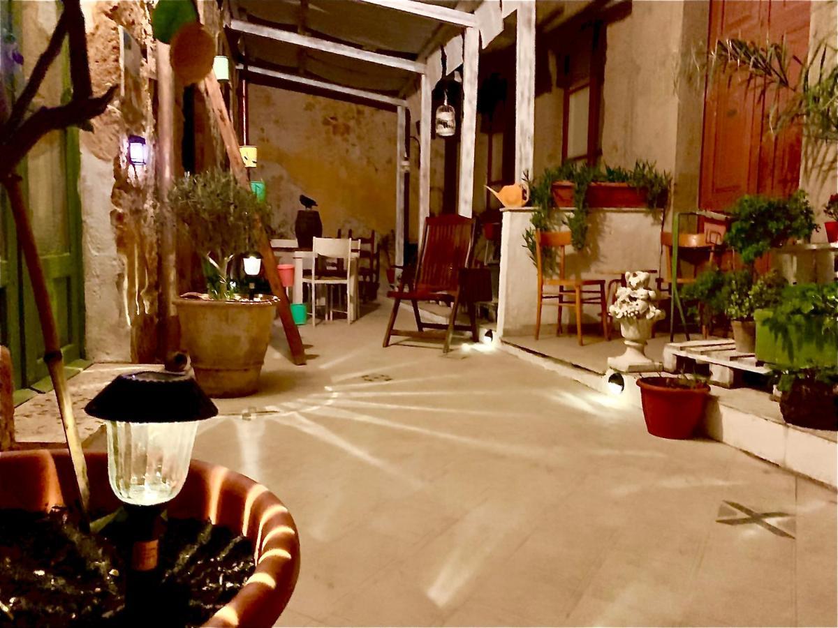 Il Vecchio Cortile Apartment อากริเจนโต ภายนอก รูปภาพ