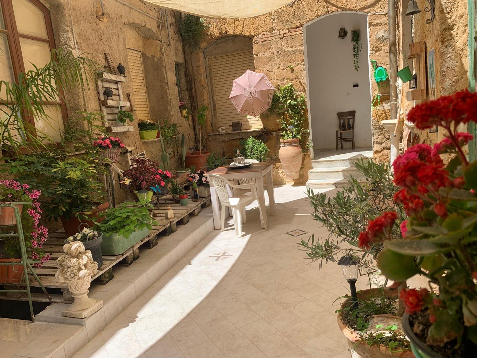 Il Vecchio Cortile Apartment อากริเจนโต ภายนอก รูปภาพ
