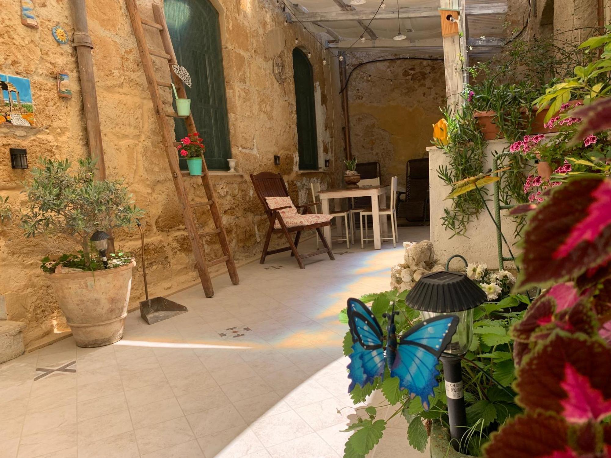 Il Vecchio Cortile Apartment อากริเจนโต ภายนอก รูปภาพ