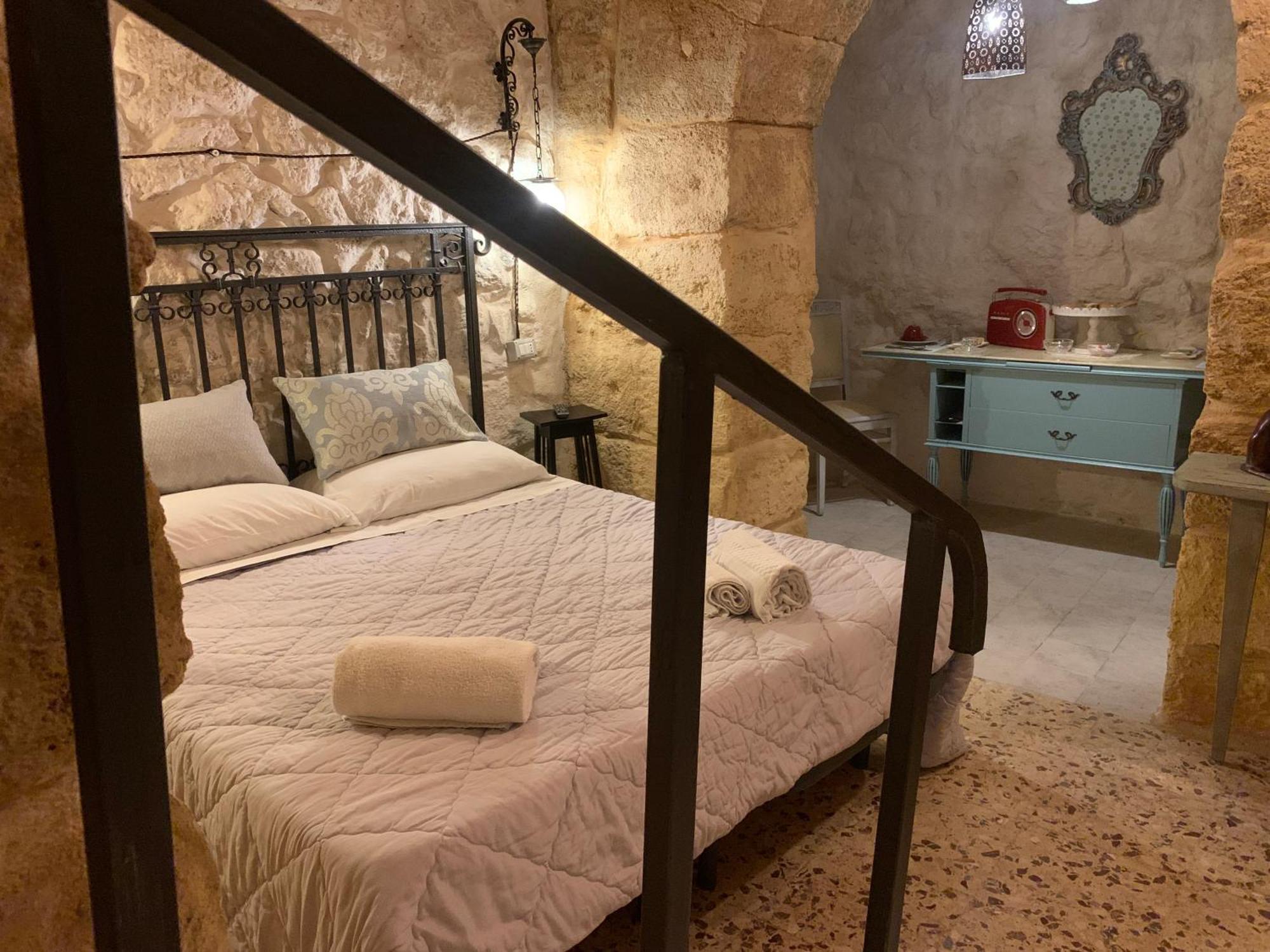 Il Vecchio Cortile Apartment อากริเจนโต ภายนอก รูปภาพ